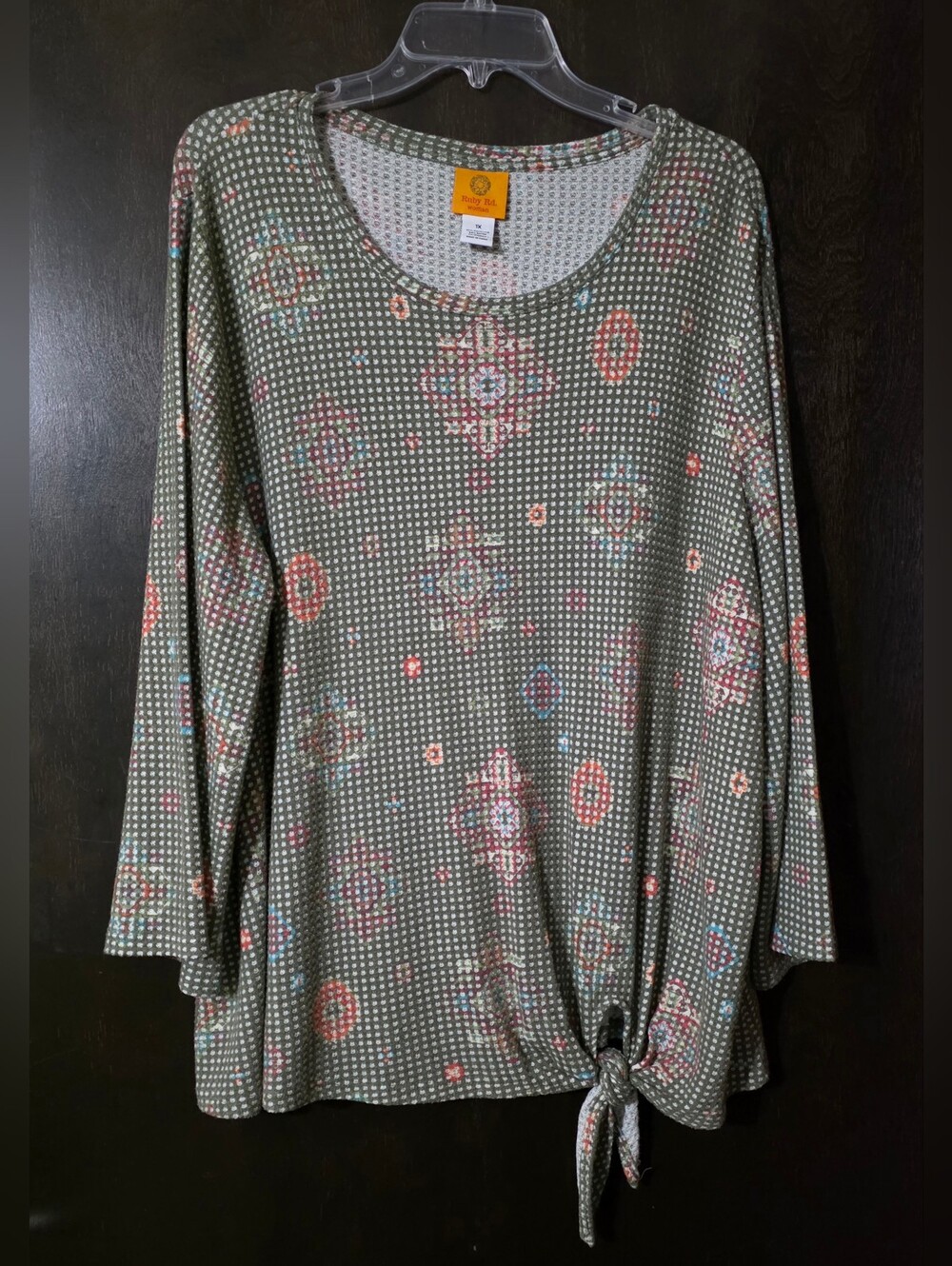 Ruby Red Lightweight Waffle Knit Women's Olive Green Printed Tie-Hem Top Size 1X
